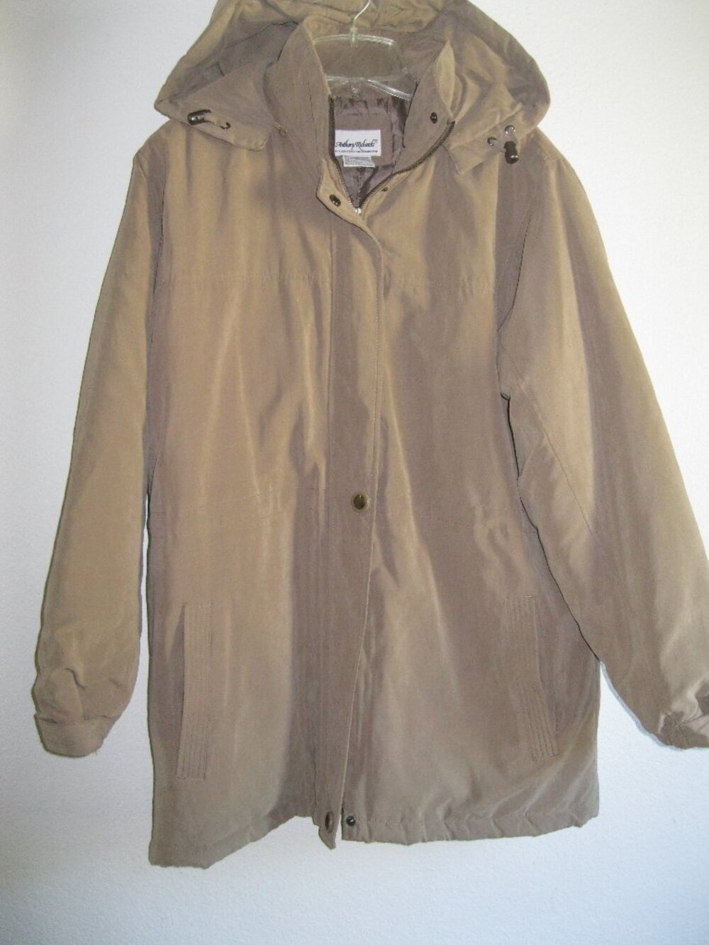Anthony Richards.  Large Women's Winter Coat.  L